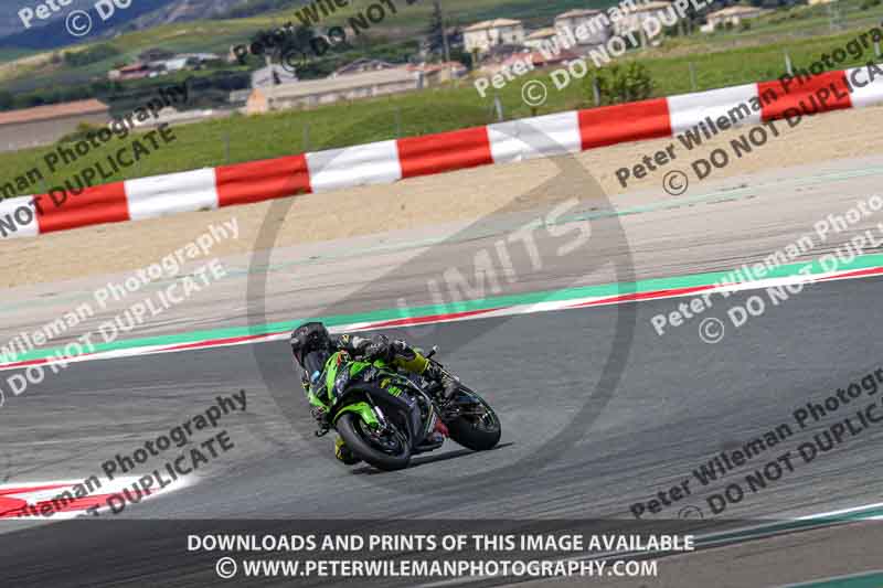 cadwell no limits trackday;cadwell park;cadwell park photographs;cadwell trackday photographs;enduro digital images;event digital images;eventdigitalimages;navarra;no limits trackdays;peter wileman photography;racing digital images;trackday digital images;trackday photos